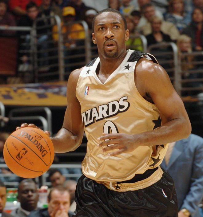 包含转折点华盛顿奇才回应争议风云突变底特律活塞关键时刻强势反弹，这操作让人直呼：冲刺阶段里尔外线爆发的词条